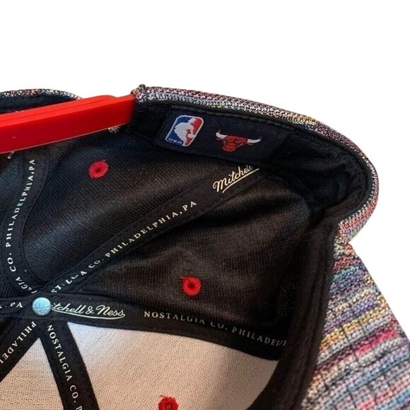 Chicago Bulls Hat Flat Brim Knit Fabric Snap Back One Size Urban Streetwear NBA - Picture 6 of 7